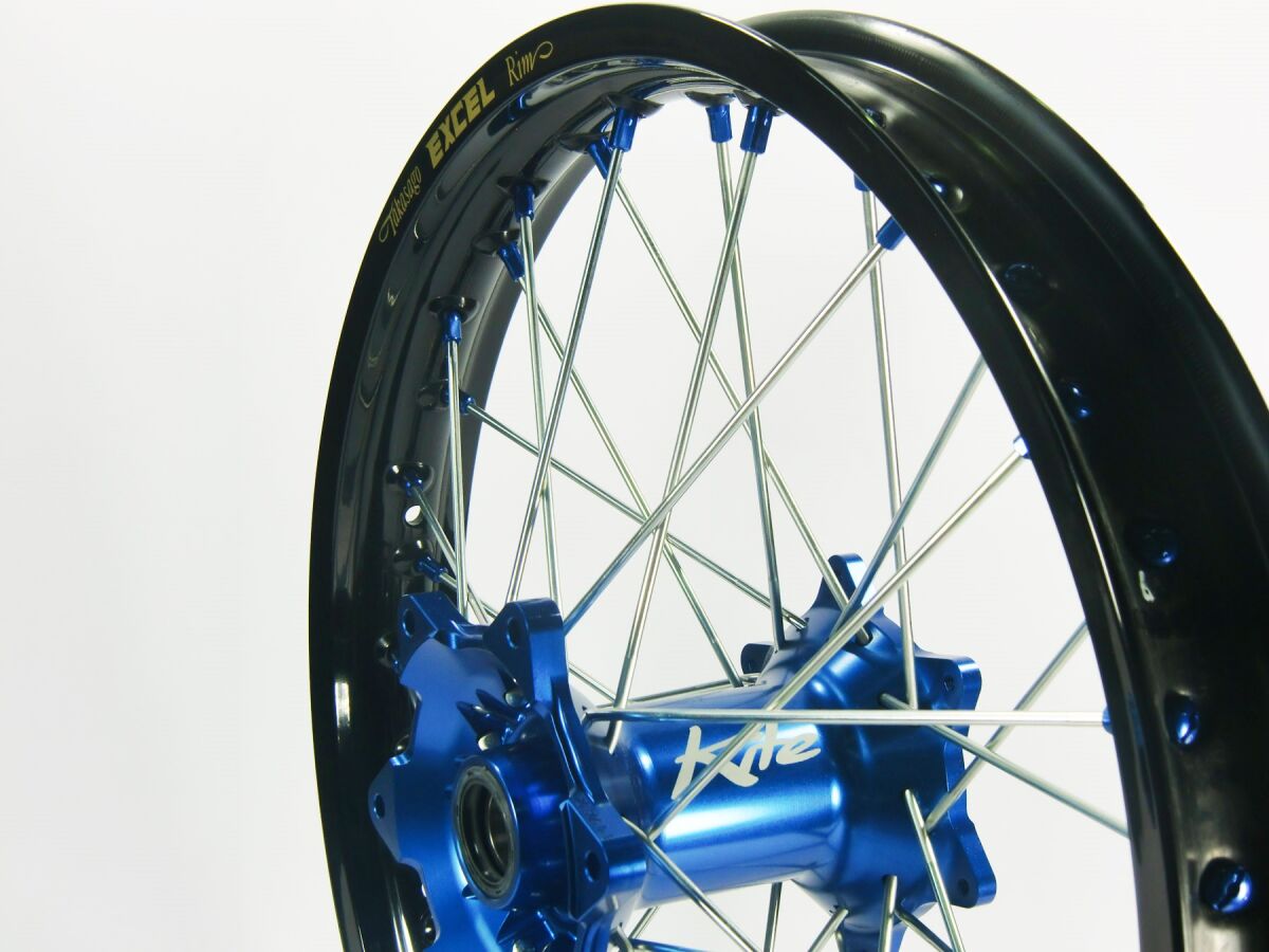 WHEEL ELITE 18X2.15 BL