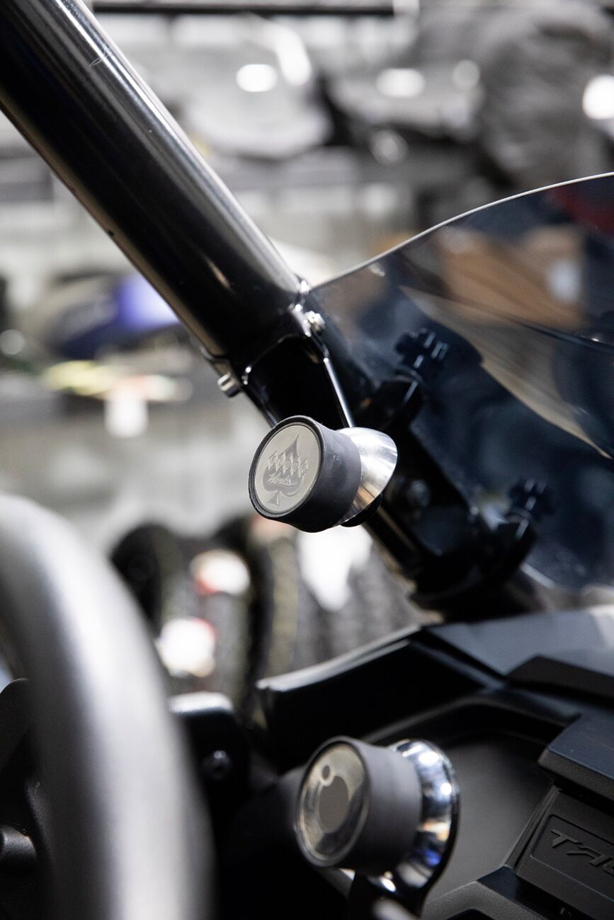 UTV - 2.00 OFFSET R/C MOUNT (F