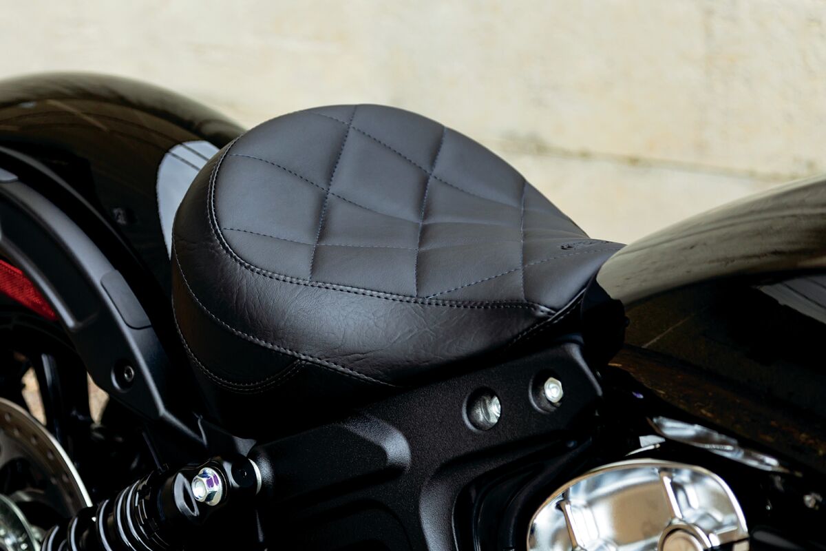 SEAT SOLO - SCOUT BOBBER 18-UP