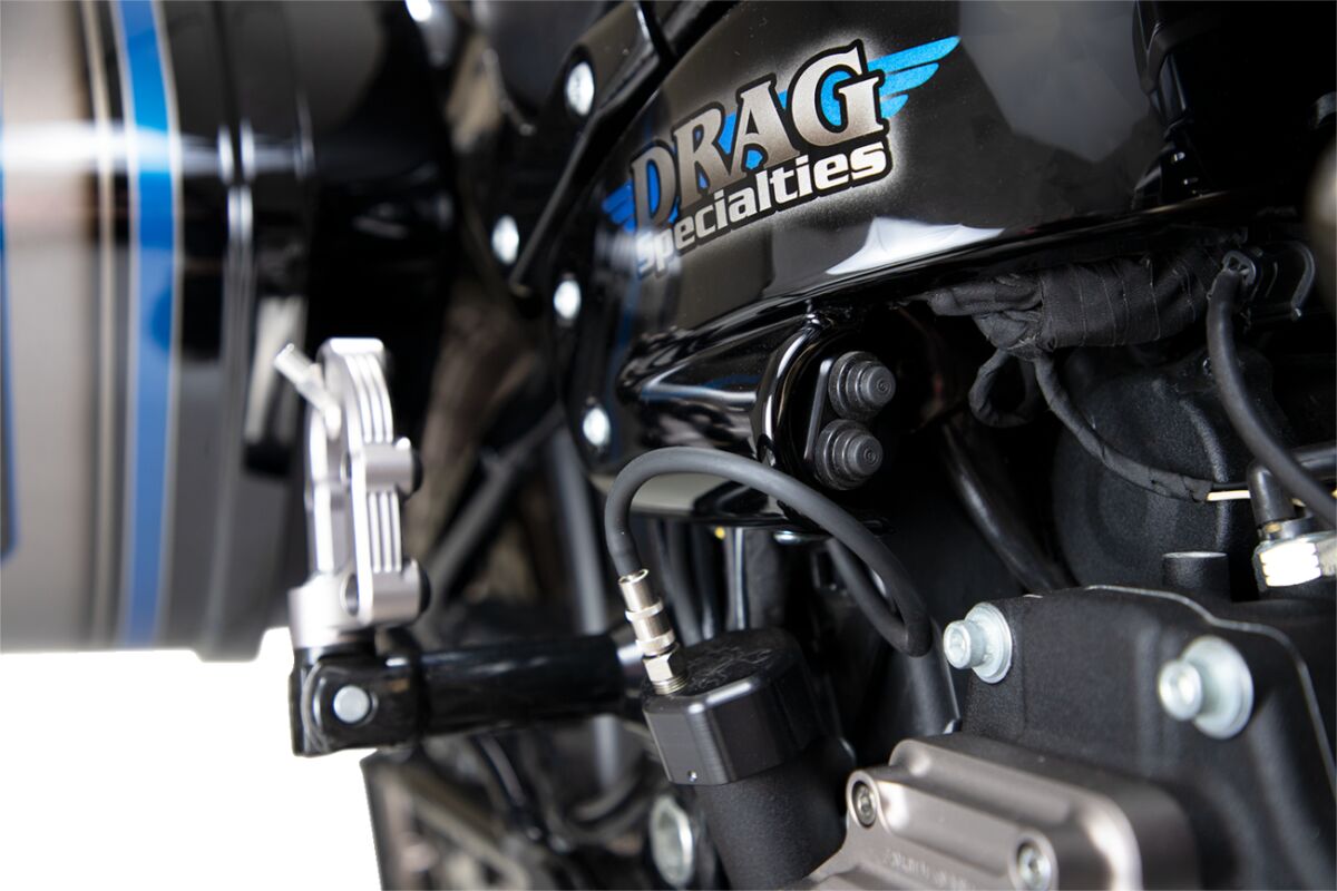 FOOTPEGS ADAPTER - SOFTAIL M8