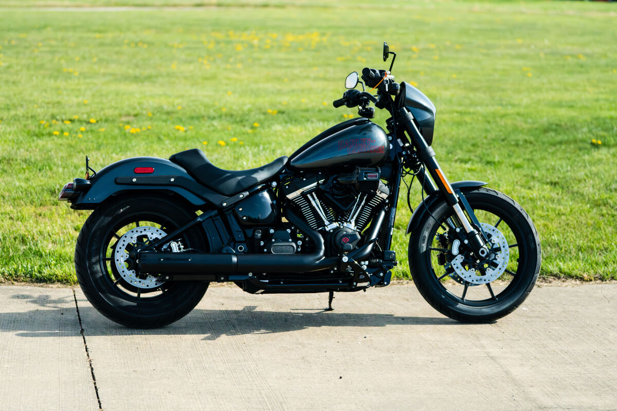 MUFFLER HP40 - SOFTAIL M8 2025