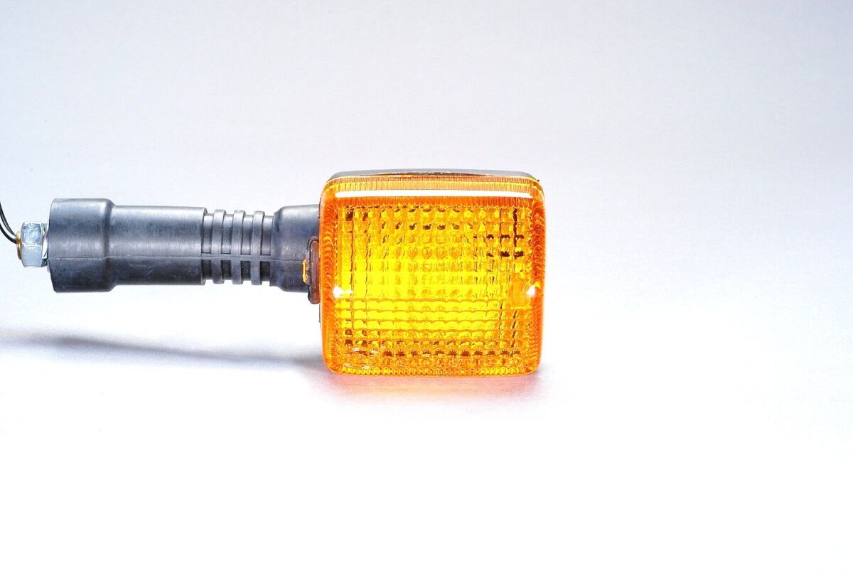 TURN SIGNAL AMBER HO R