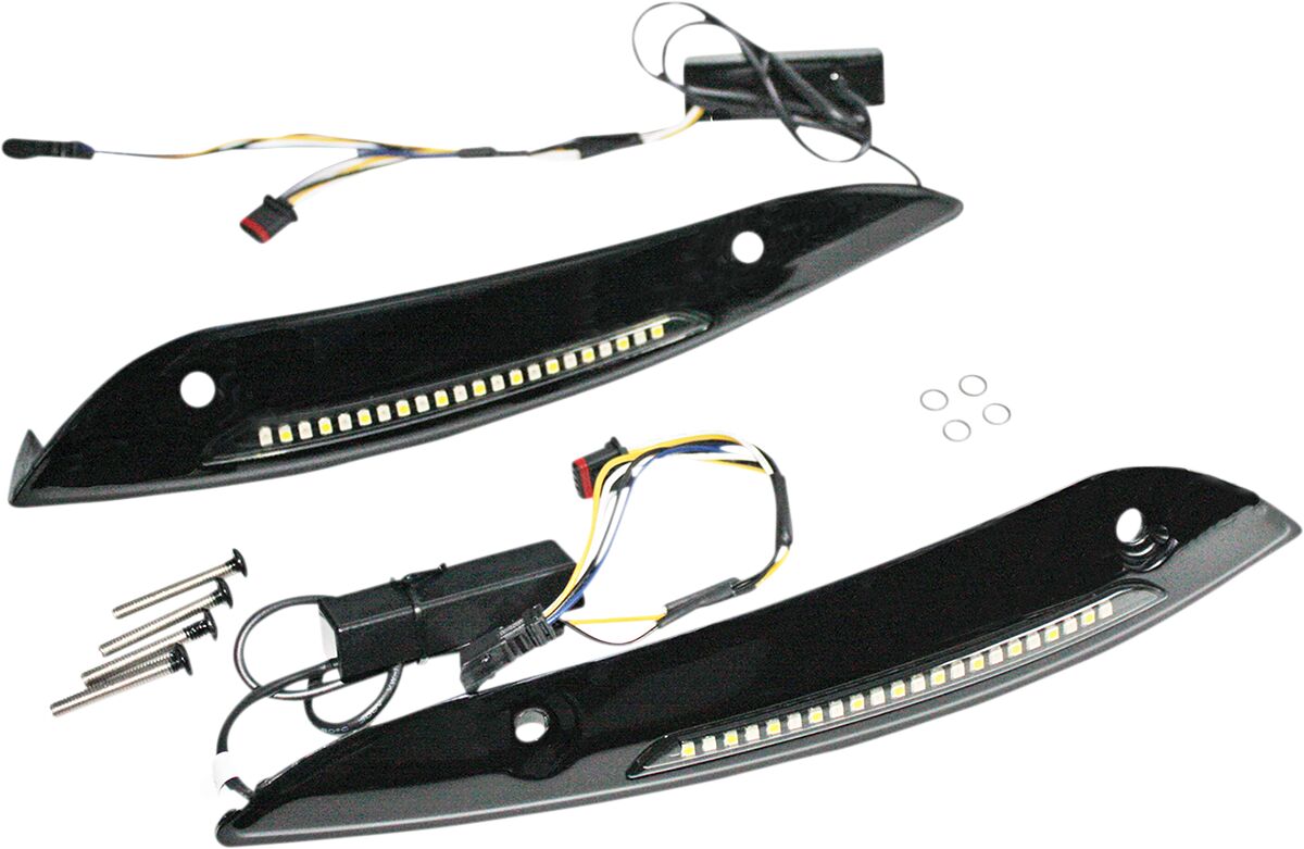 ROAD GLIDE WINDSHIELD TRIM FOR