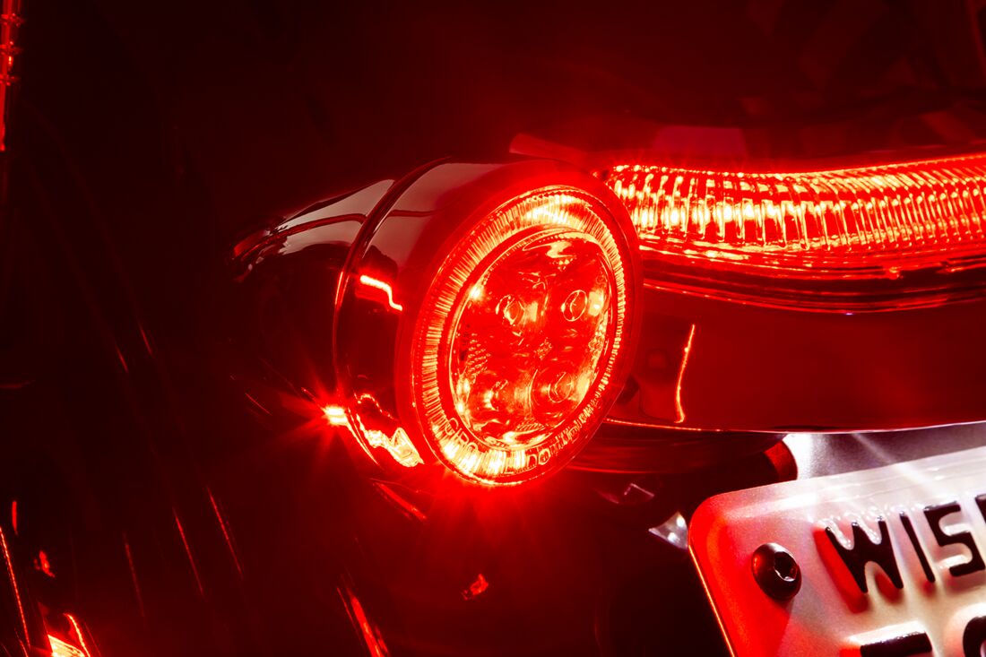 LIGHT FANG RR CHR/RED