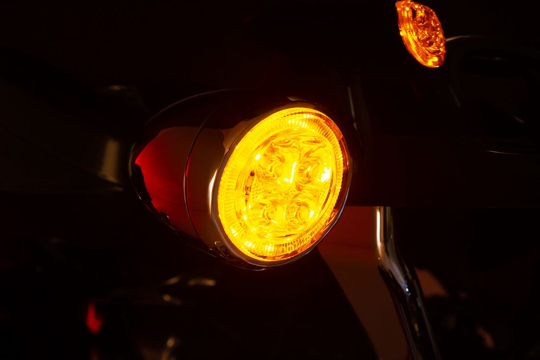 LIGHT FANG FRT CHR/SMK