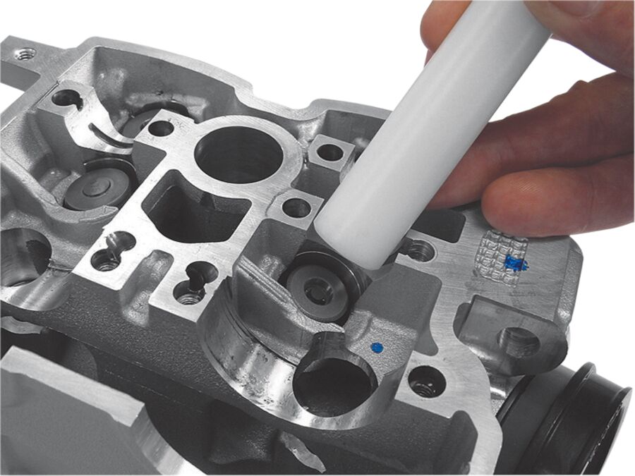 TOOL VALVE KEEPER