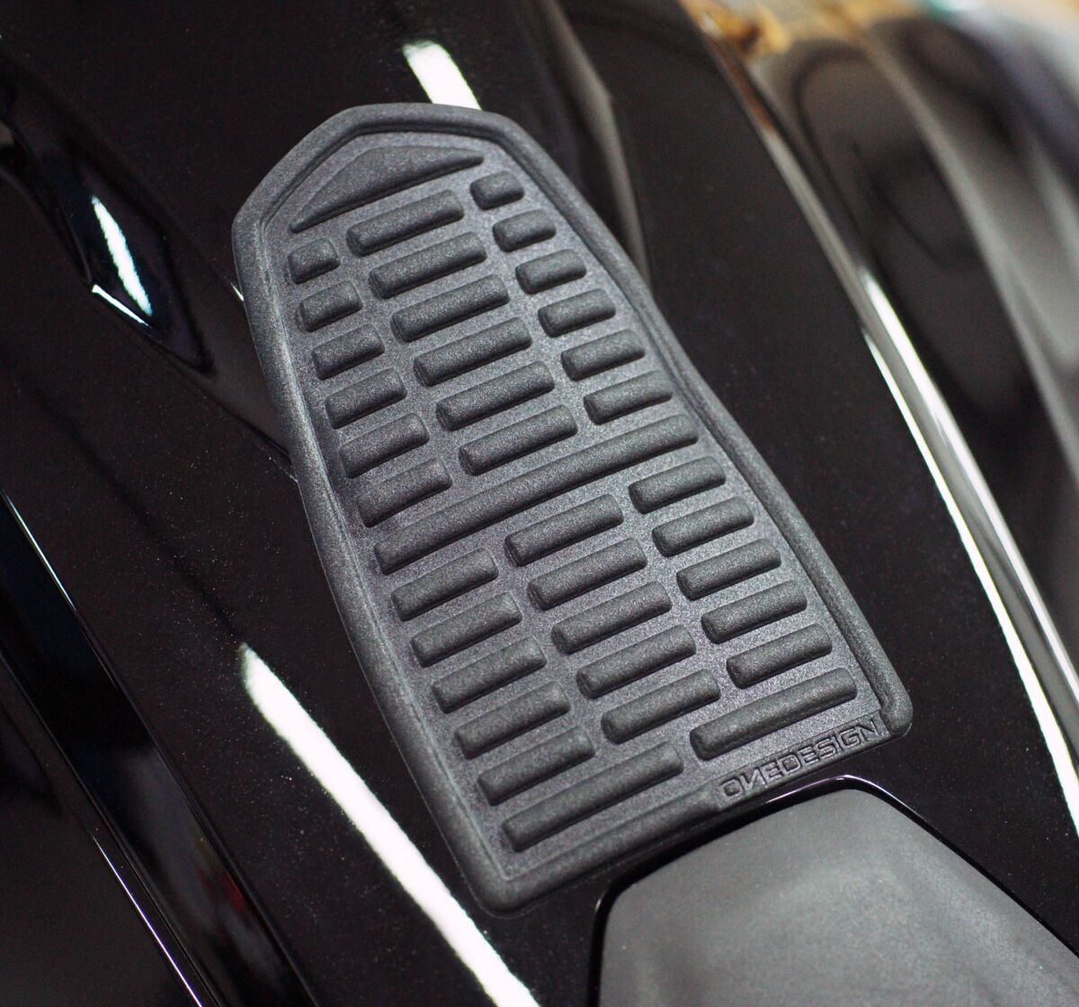 TANKPAD SOFT TOUCH L BK