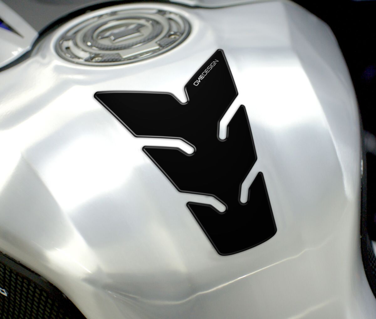 TANKPAD GLOSSY BLACK