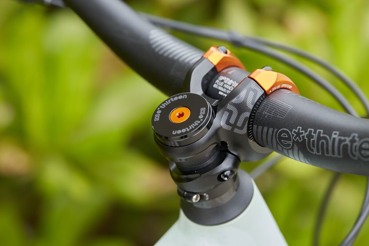 TOP CAP + HEADSET SPACER ORANG